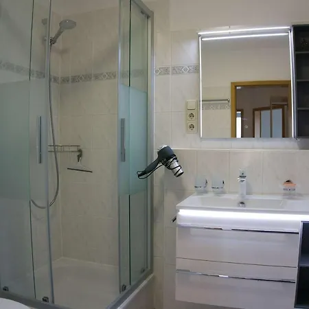 In Zentraler Lage Und Mit Balkon - Karola 18 Apartment *