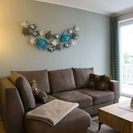 In Zentraler Lage Und Mit Balkon - Karola 18 Apartment Goehren (Ruegen)