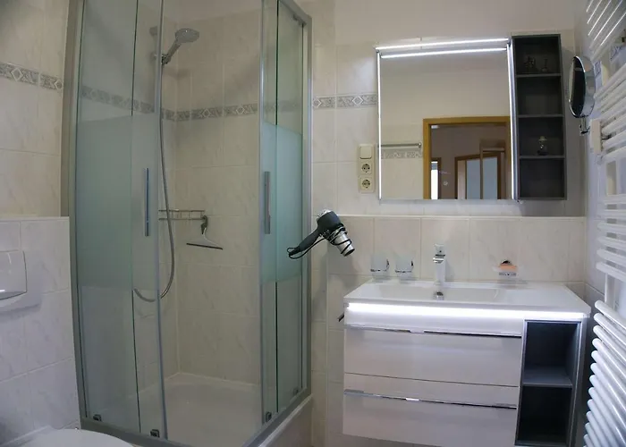 In Zentraler Lage Und Mit Balkon - Karola 18 Appartement *