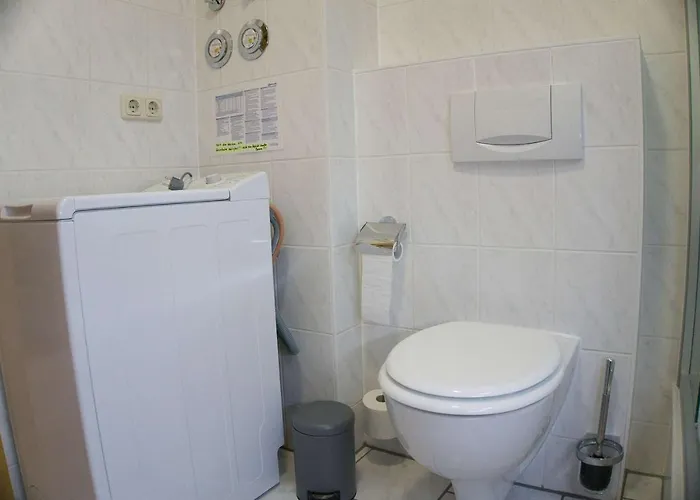 In Zentraler Lage Und Mit Balkon - Karola 18 Appartement *