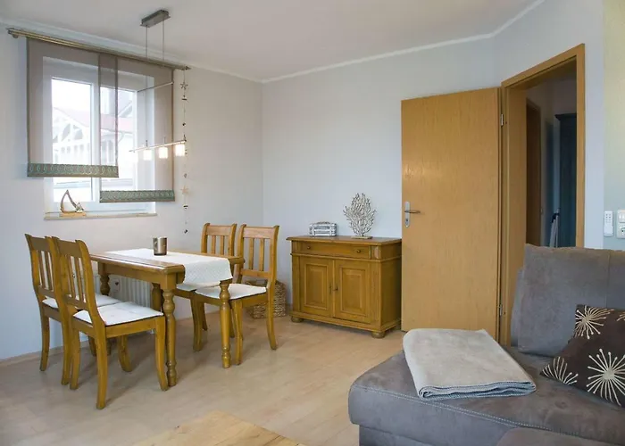 Appartement In Zentraler Lage Und Mit Balkon - Karola 18